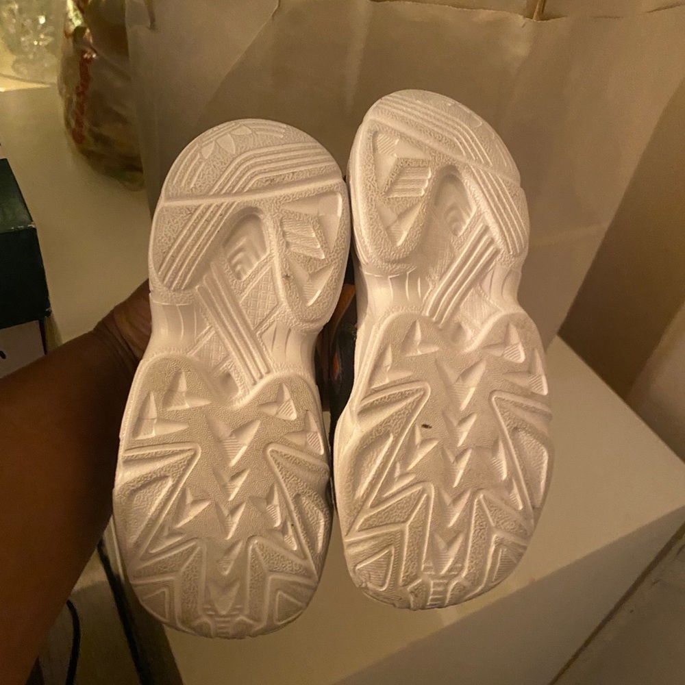 Toddler sneakers